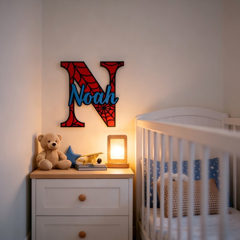 Personalized Spider‑Web Name H - Wooden Letter Sign recension och pris